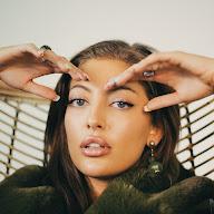 Sofia Karlberg's YouTube profile picture