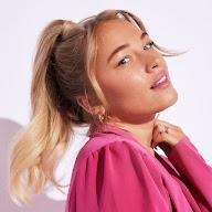 Alix Traeger's YouTube profile picture