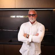 Dudu Outmezgine's YouTube profile picture