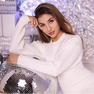 Derya Dincer's YouTube profile picture