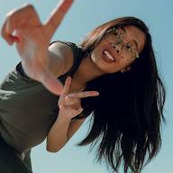 Donna's YouTube profile picture