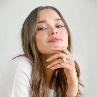 Valeria Lipovetsky's YouTube profile picture